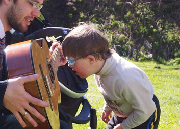 Děti dětem - každoroční akce ˇGočárovkyˇ" pro děti ze Sluníčka