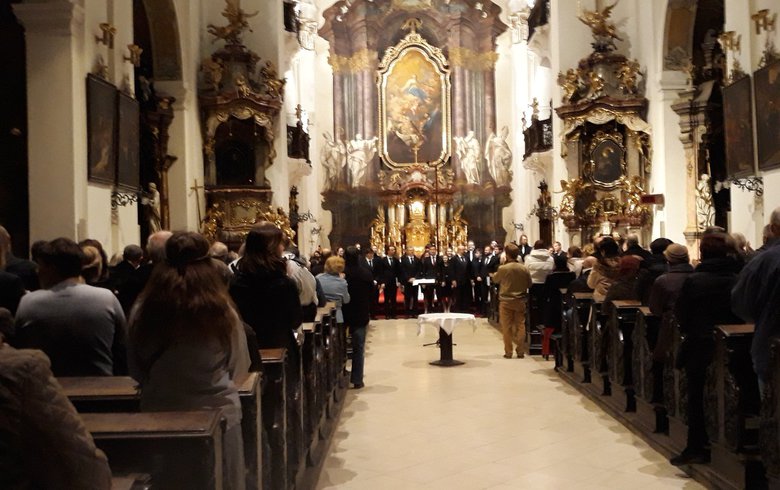 benefiční koncert pro hospic Oblastní charity Hradec Králové