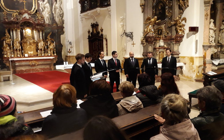 benefiční koncert pro hospic Oblastní charity Hradec Králové