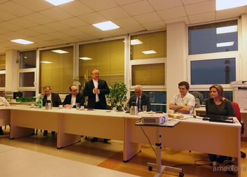 Biskup Jan Vokál v pondělí zavítal do Fakultní nemocnice Hradec Králové. Hradeckou nemocnici navš