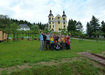 Neratovská brigáda zalitá deštěm i slunečními paprsky