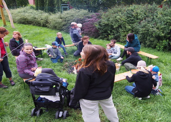 Setkání s rodinami z rané péče u ohýnku