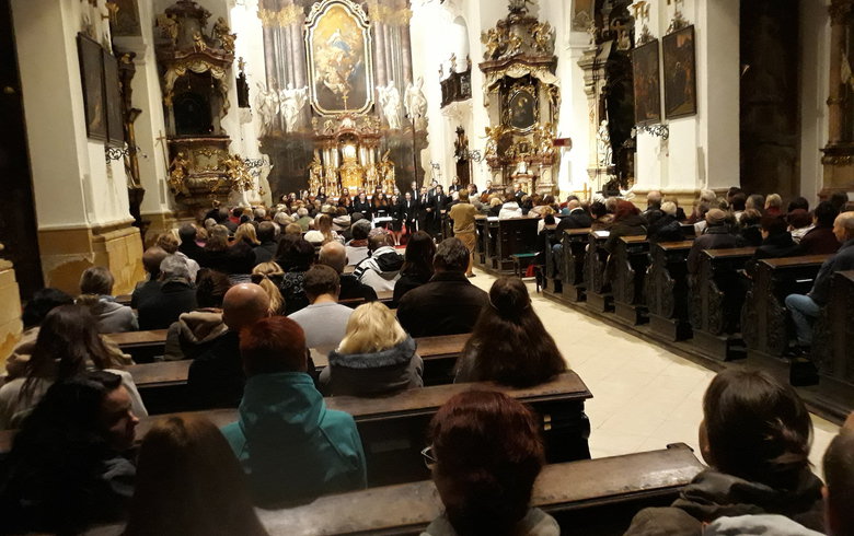 benefiční koncert pro hospic Oblastní charity Hradec Králové