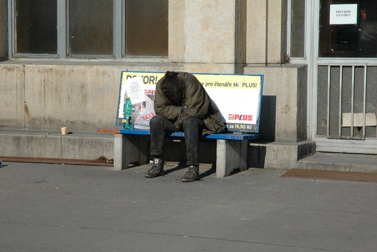 Zimní noclehárna na letišti otevřena do konce března 2026