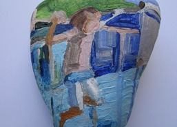 Jan Harant je mladý úspěšný malíř, absolvent pražské AVU  profesora Michaela Rittsteina.
https://youngrealart.com/cs/artists/harant-jan
Kamínek je možné získat na online aukci 14.-24. 6. 2020 na AUKRO!