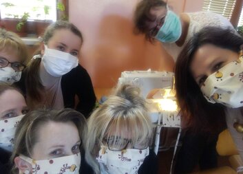 Pracovníci hradecké charity v první linii