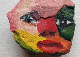 Roman Franta, český malíř, docent Akademie výtvarných umění v Praze
http://www.romanfranta.cz/
Kamínek je možné získat na online aukci 14.-24. 6. 2020 na AUKRO!