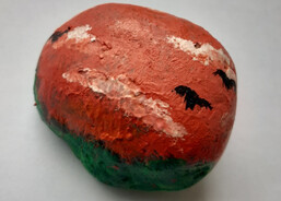 Markéta Hrubešová, herečka, modelka, moderátorka a kuchařka.
https://cs.wikipedia.org/wiki/Mark%C3%A9ta_Hrube%C5%A1ov%C3%A1
Kamínek je možné získat na online aukci 14.-24. 6. 2020 na AUKRO!