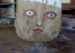 Jiří Brázda
http://www.brazdaart.cz/
Kamínek je možné získat na online aukci 14.-24. 6. 2020 na AUKRO!