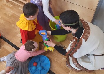 Sobotní karneval s rodinami z rané péče