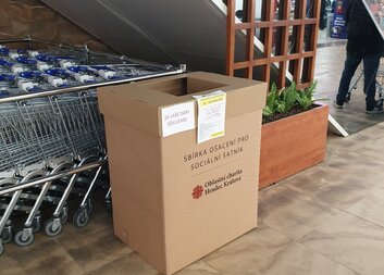 Děkujeme za darované ošacení