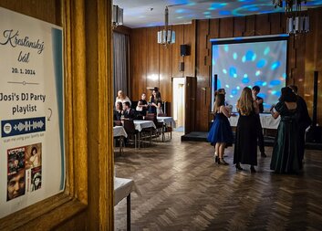 Křesťanský bál podpořil projekt lůžkového hospice