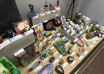 Vernisáž Kamínkové aukce 2025