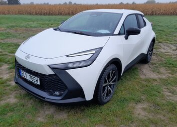 Projekt "Nákup nízkoemisních vozidel pro Oblastní charitu Hradec Králové"