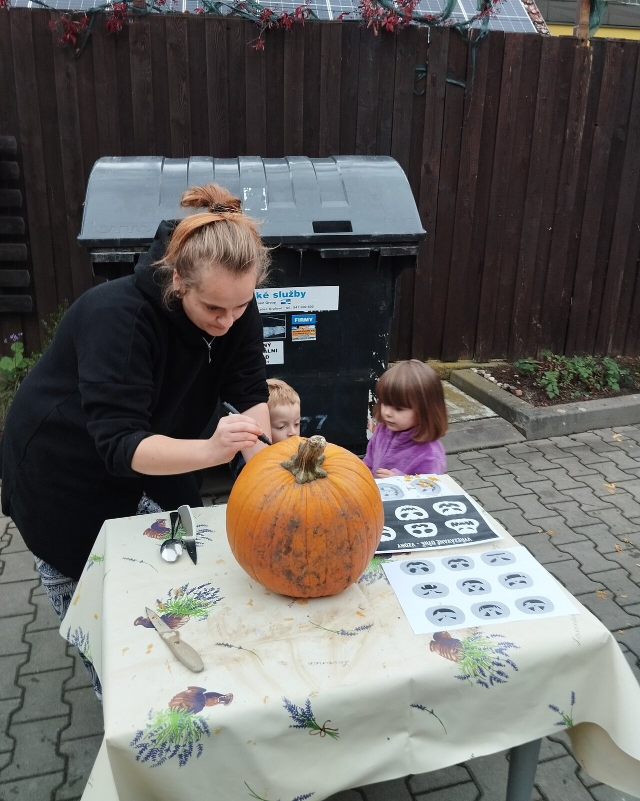 podzimní tvoření v Domově pro matky s dětmi