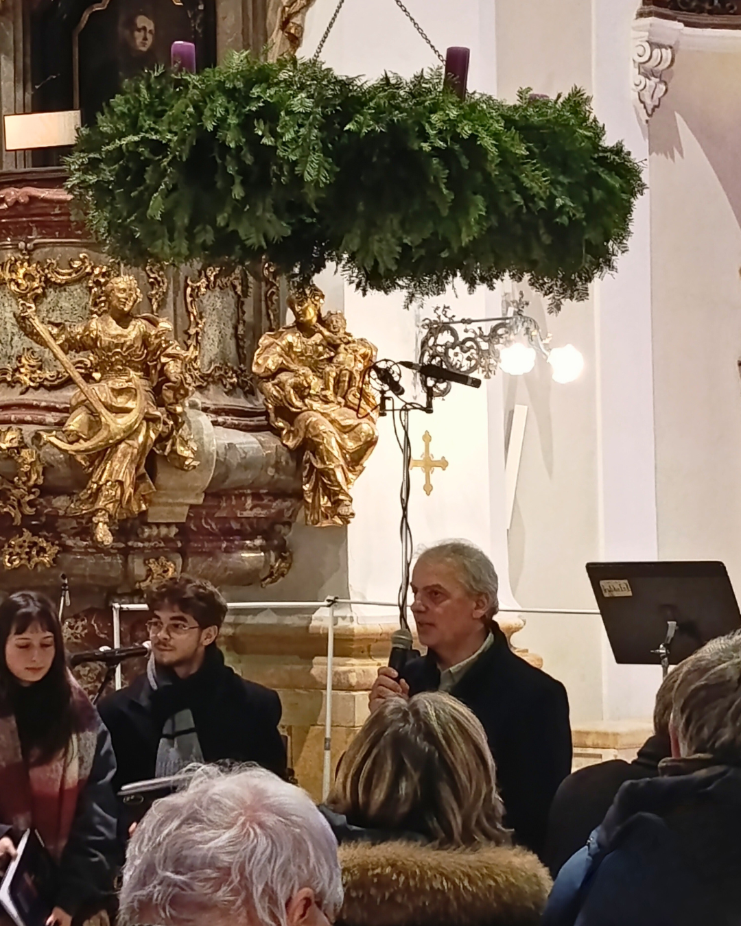 Adventní koncert v Kostele Nanebevzetí Panny Marie v HK Adventní koncert v Kostele Nanebevzetí Panny Marie v HK