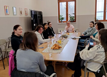 Zahraniční studenti na návštěvě v "mamíňáku"